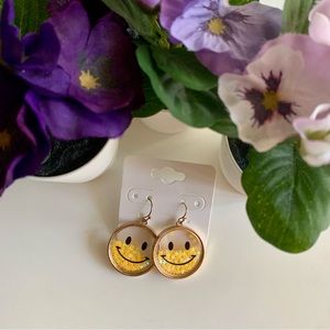 Yellow Smileyface Earrings 🙂